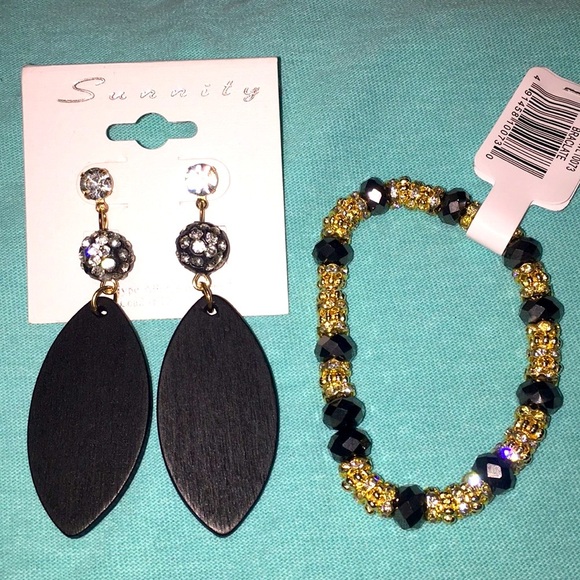Sunnity Jewelry - Earrings and bracelet!!! Black & Gold!! Set of 2